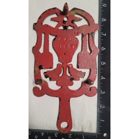Vintage 1951 J.Z.H. Cast Iron Red Trivet With Heart & Bird Design - Picture 6 of 7